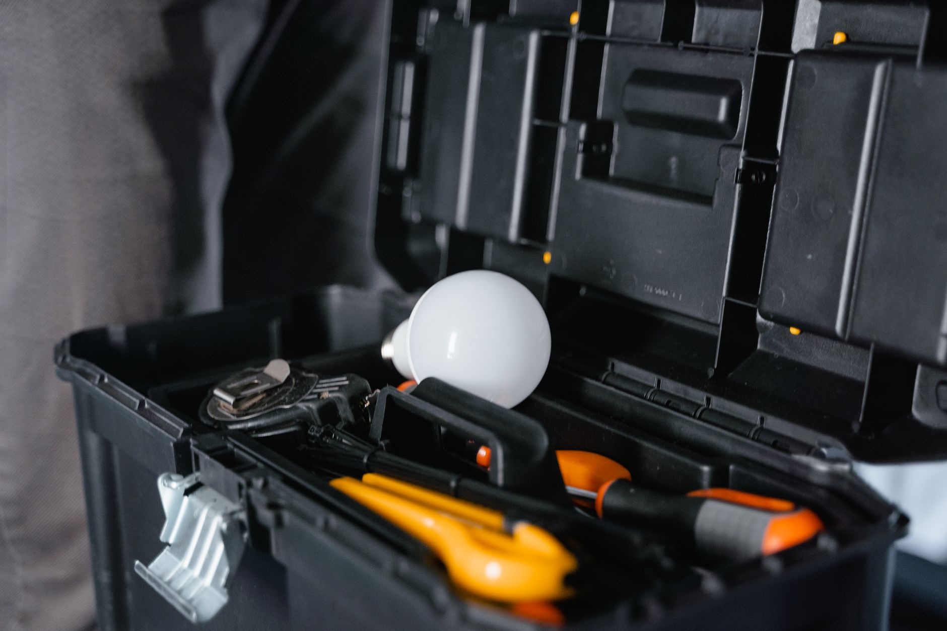 The Best Compact Tool Kits for Renters cover